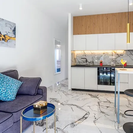 Capitis In The Center- Exclusive Apartment Hvar Town