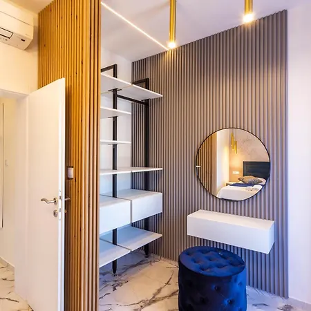 Capitis In The Center- Exclusive Apartment-stunning Fortress View דירה